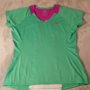 The North Face Athletic T-shirt Size Large Green
